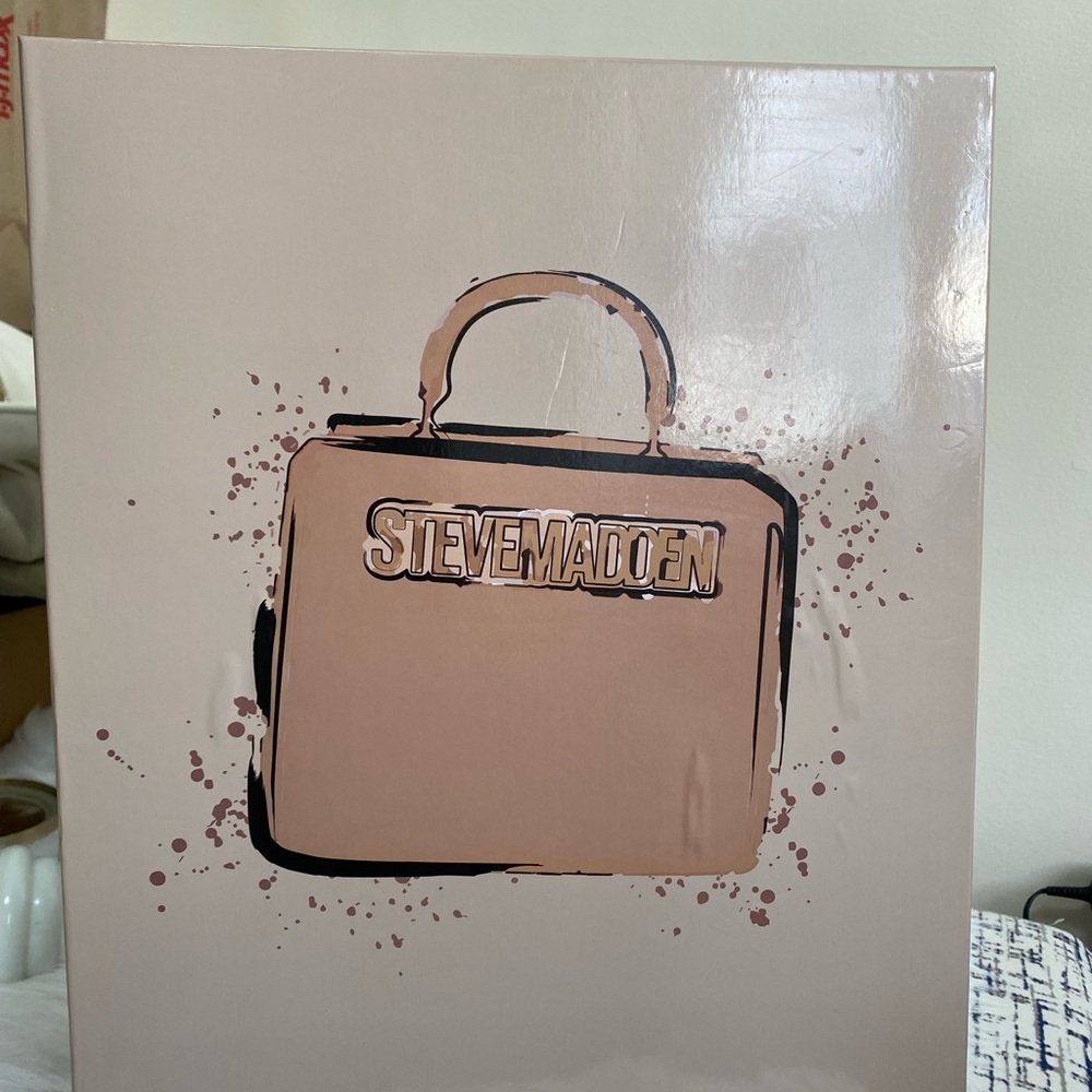 STEVE MADDEN TIMELESS TAUPE THE SPECIAL EDITION EVELYN SET - Picture 4 of 8